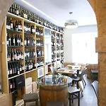 호스텔 G&b - And Wines *