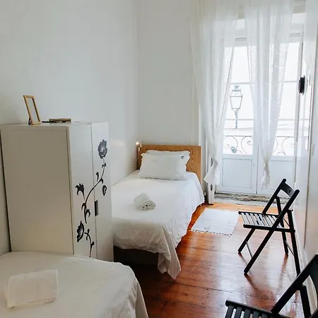 Hostel G&b - And Wines *